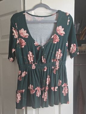 torrid Dark Green Floral Tie-Front Peplum Top